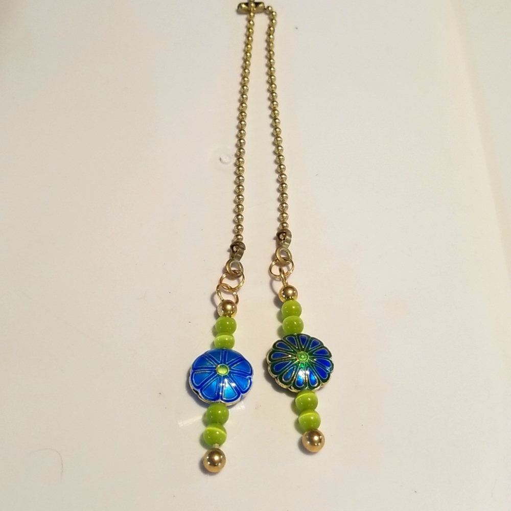 Ceiling fan light pulls